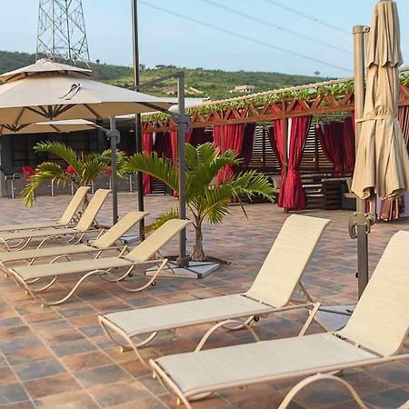 The Platinum Bay Hotel Berekuso Exterior foto